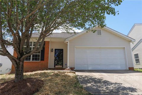 1332 Mandy Place Court sold home in Sunset Village, Charlotte, NC
