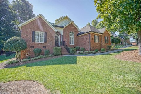 2704 Wynewood Court