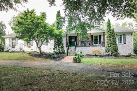 706 Hillside Drive