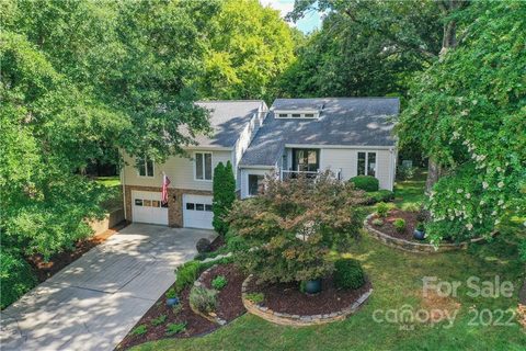 2423 Brantford Drive
