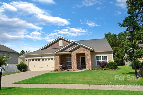 13320 Hunting Birds Lane 141 sold home in Creekshire Village, Charlotte, NC