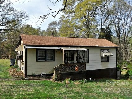 239 Atkinson Drive sold home in Deerwood, Charlotte, NC