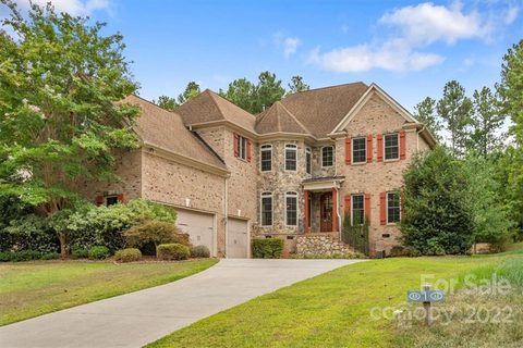 271 Palm Cove Way