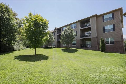 142 Brickton Village Circle 306