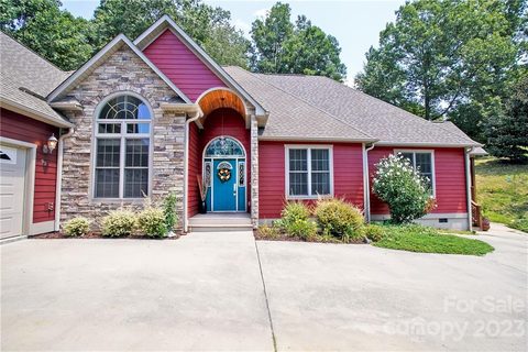 92 Magnolia Farms Drive sold home in Magnolia Farms, Asheville, NC