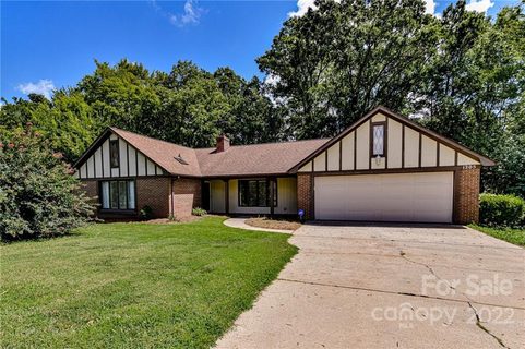 1205 12th Fairway Drive sold home in Foxlaire, Concord, NC