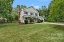 13709 Strathaven Drive sold home in Matthews, SC