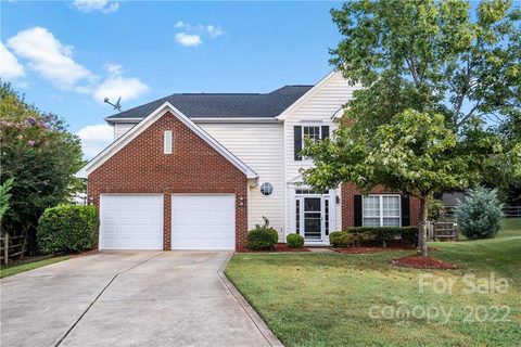 8604 Grey Squirrel Court sold home in Blakeney Heath - Fieldstone, Charlotte, NC