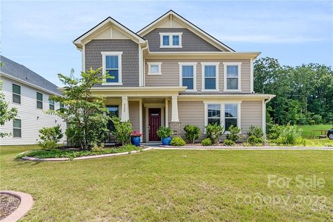 8326 Breton Way sold home in Churchill Farms, Harrisburg, NC