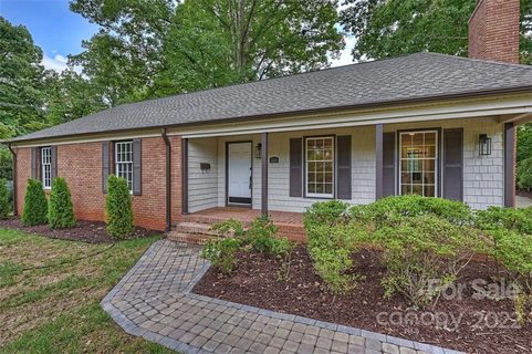 105 W Lockman Street