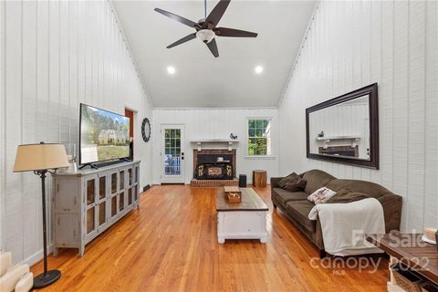10800 Honey Bee Circle sold home in Innisfree, Charlotte, NC