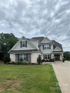 7905 Dell Drive sold home in Fenton Dell, Harrisburg, NC