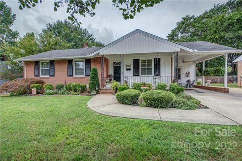 323 S Vine Street sold home in Pinecrest, Gastonia, NC