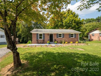11 Birchwood Lane