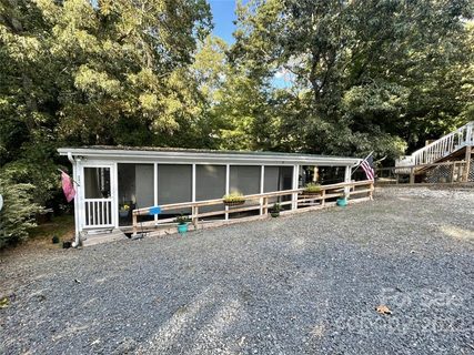 116 Meadowview Circle