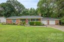 1100 Ravendale Drive sold home in Charlotte, SC