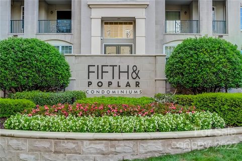 300 W 5th Street 339