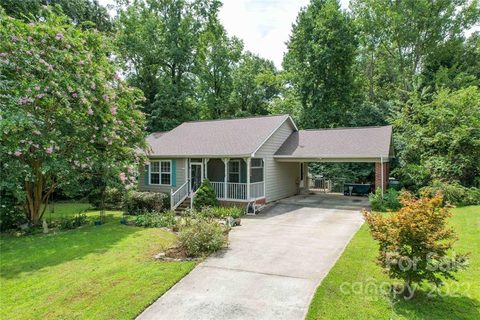 116 Carpenter Circle