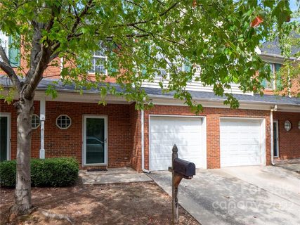 2107 Lennoxshire Square Court sold townhome in Lennox Square, Charlotte, NC