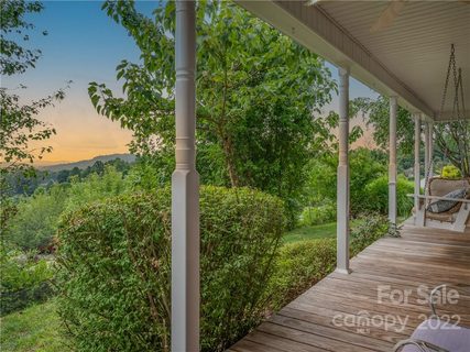221 Peaceful Orchard Drive sold home in Peaceful View, Hendersonville, NC