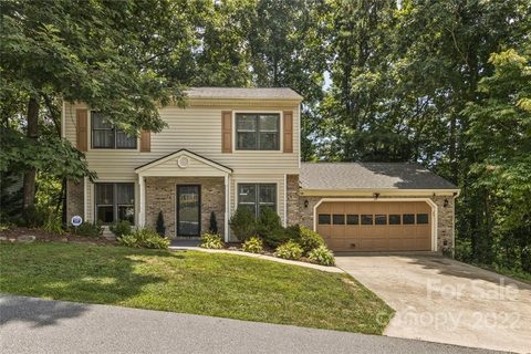 24 Foxberry Drive sold home in Hunters Trace, Arden, NC