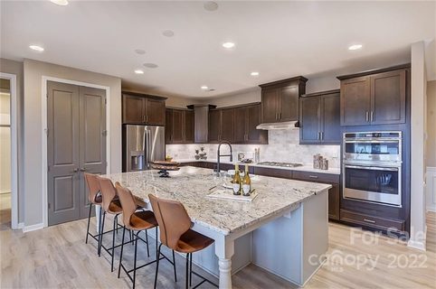 2768 Suffolk Place 230
