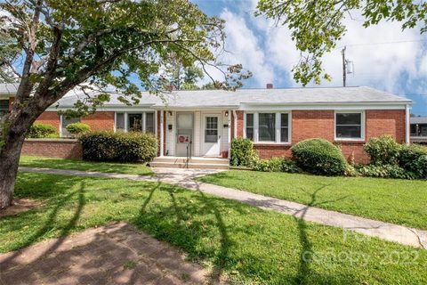 73 Trowbridge Lane