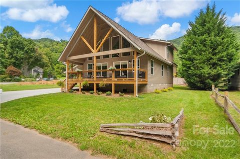61 Indian Trace Road sold home in River Wind, Maggie Valley, NC