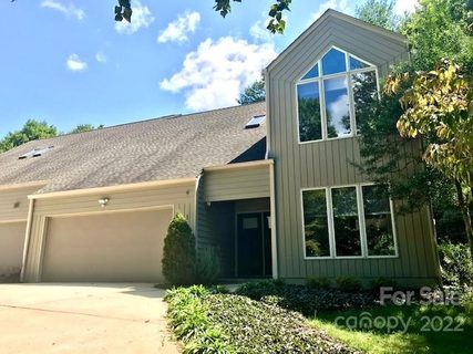 1 Highland Pointe Court