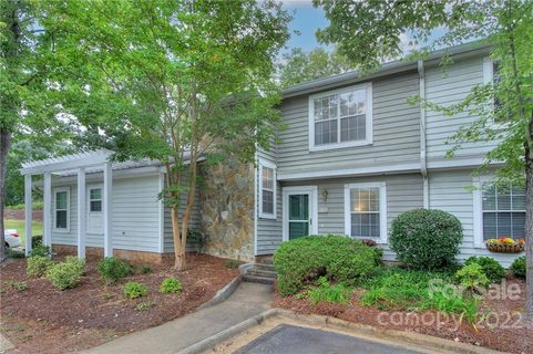 102 Heritage Parkway