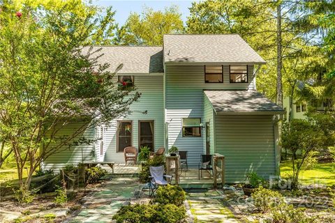 33 Lakeside Villas Drive