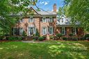 7011 Hollow Oak Drive sold home in Mint Hill, SC