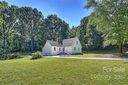 8810 Brigadier Lane sold home in Mint Hill, SC