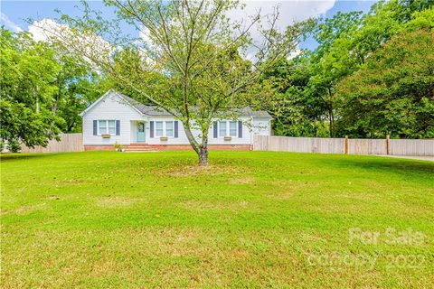 1301 Martin Luther King Avenue sold home in East Lake View, Kannapolis, NC