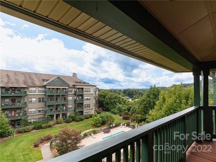 9 Kenilworth Knoll 406