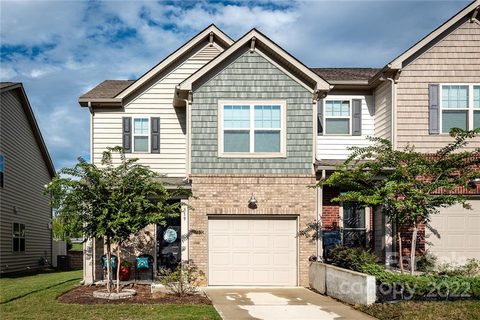 319 Kennebel Place