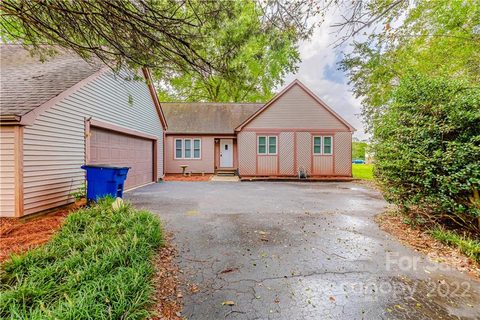 110 Brock Court sold home in Meadowview Estates, Statesville, NC