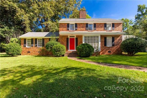 1010 Forest Drive