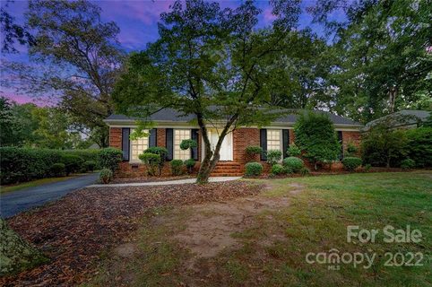 3813 Kitley Place