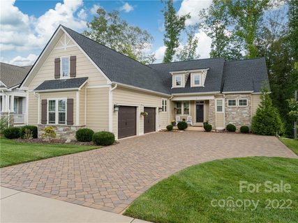 8 Spencer Ridge Court