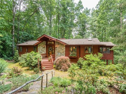 52 Wake Robin Place sold home in Timbercreek, Hendersonville, NC
