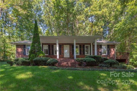 37 Acorn Road