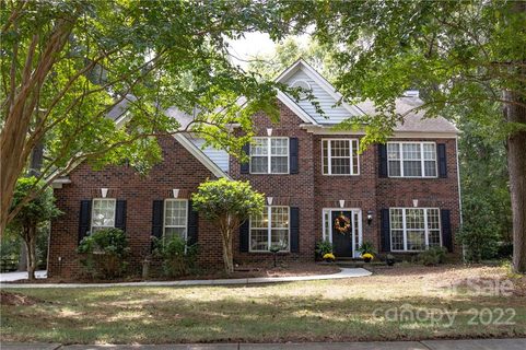 16806 Brandon Brook Drive sold home in Wynridge Estates, Charlotte, NC