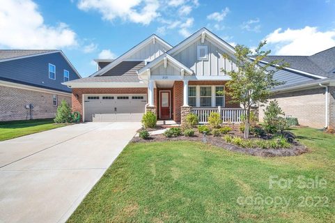 2121 Cadence Trace Drive