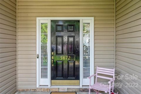 5872 Crimson Oak Court