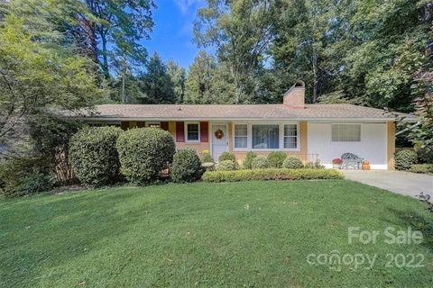 329 Kendale Court sold home in Hillandale, East Flat Rock, NC