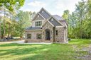 2200 Lakeview Circle sold home in Matthews, SC