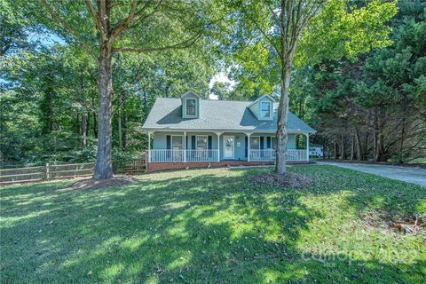 112 Louisbourg Court