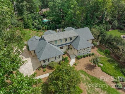 3511 Ravencliff Drive