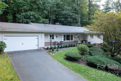 821 Greenwood Drive sold home in Dellwood, Hendersonville, NC